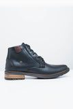 A821  BOTA HOMBRE EN CUERO NEGRA