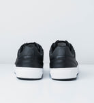 C600 DEPORTIVO HOMBRE EN CUERO NEGRO