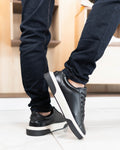 C624-DEPORTIVO HOMBRE EN CUERO NEGRO