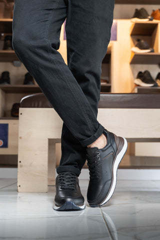 1191-DEPORTIVO HOMBRE EN CUERO NEGRO