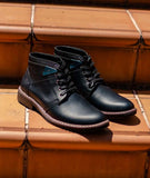 G221-BOTAS EN CUERO NEGRO